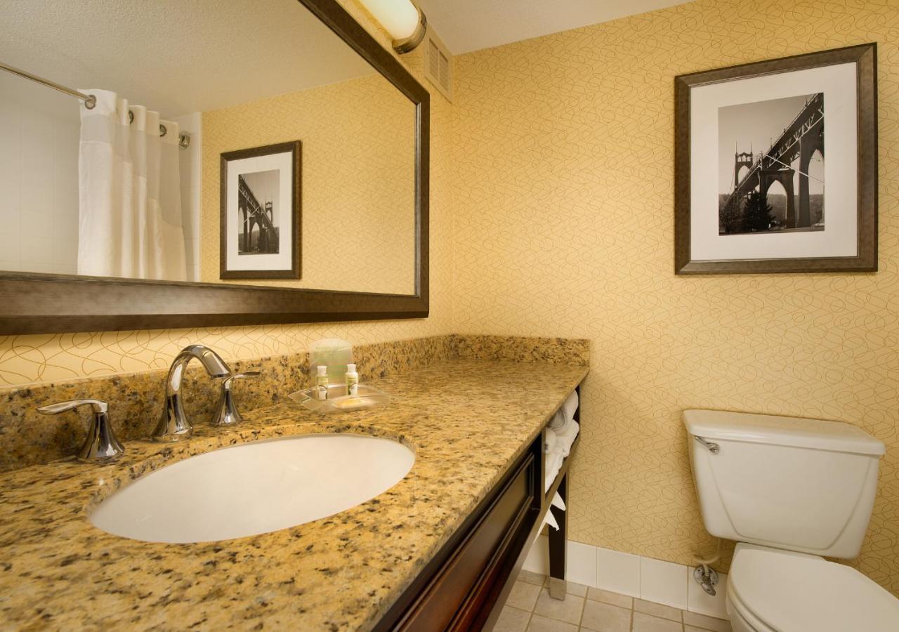 Holiday Inn Portland-Airport I-205 By Ihg Buitenkant foto