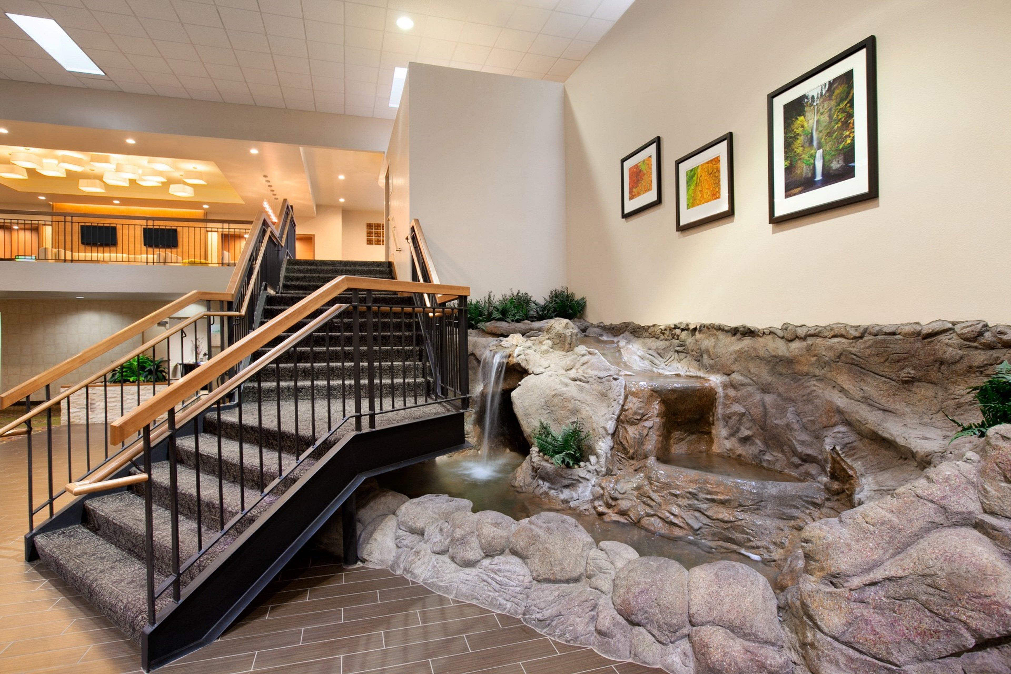 Holiday Inn Portland-Airport I-205 By Ihg Buitenkant foto